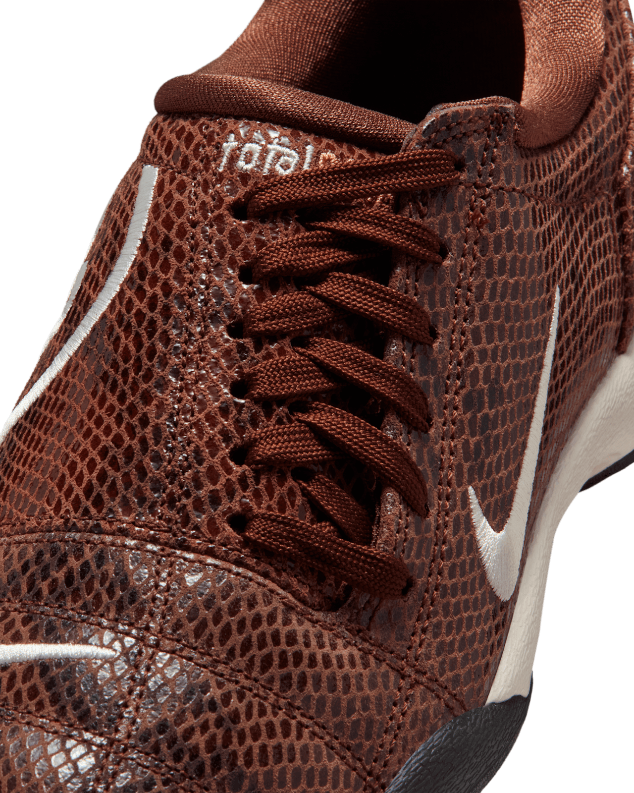 NIKE公式】レディース トータル 90 'Fauna Brown and Pale Ivory